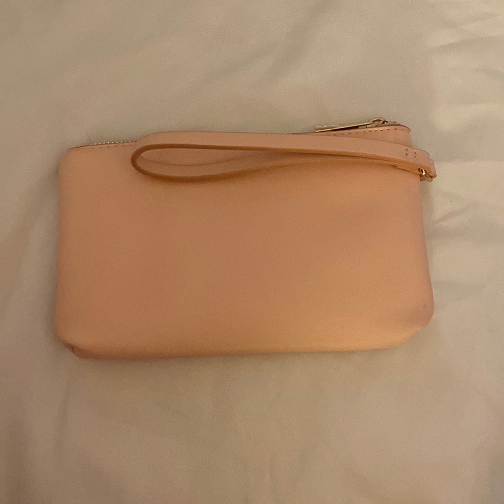 Color- Cream/Peach